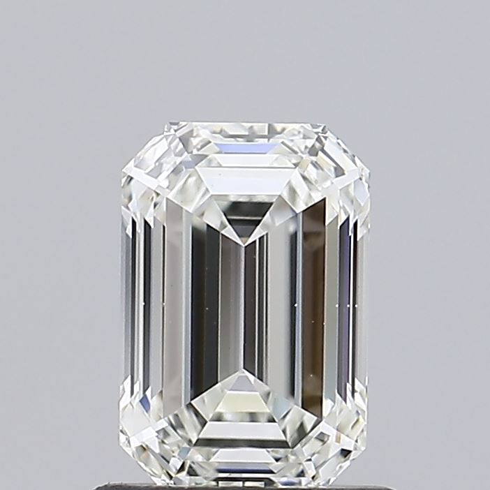 0.90ct Emerald lab grown diamond