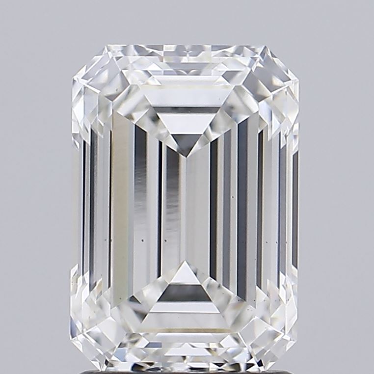 2.20ct Emerald lab grown diamond